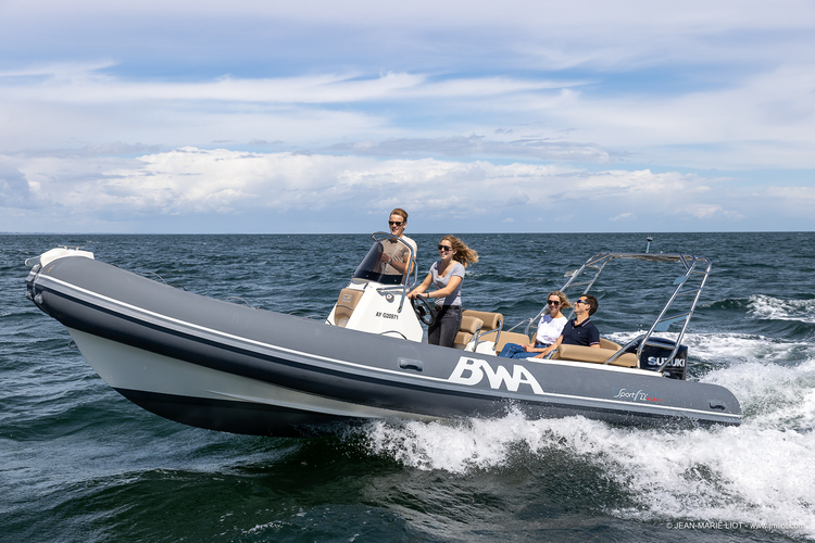 Location de bateaux moteur à la Trinité sur Mer ou dans le Golfe